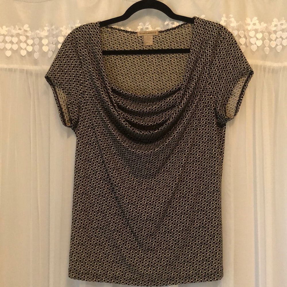 🌻🌻 Susan Lawrence Flattering Blouse